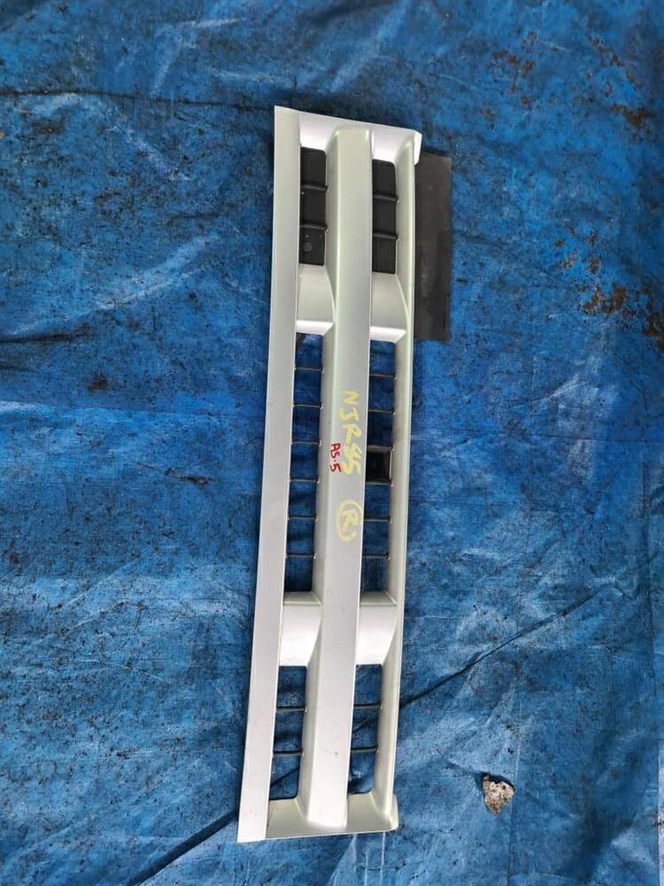 Решетка радиатора Исузу Эльф в Тутаеве 228299