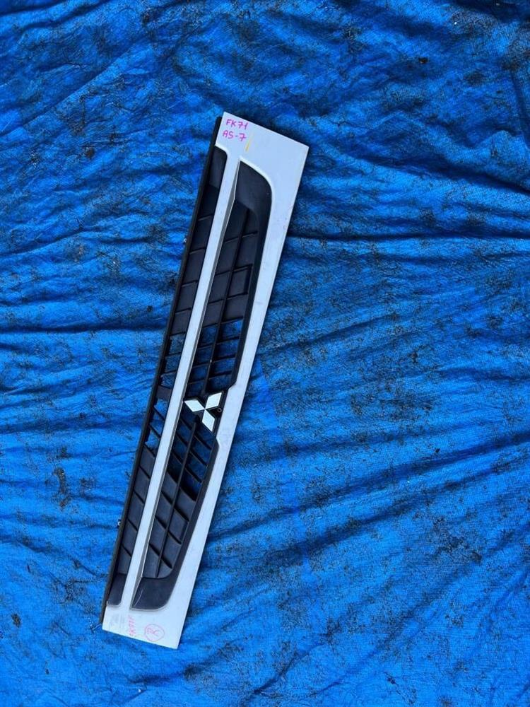 Решетка радиатора Мицубиси Фусо в Тутаеве 234448