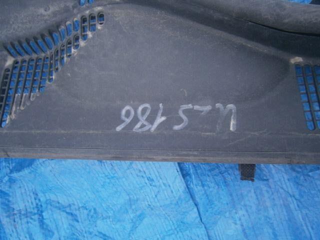 Решетка под лобовое стекло Тойота Краун в Тутаеве 25698