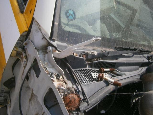 Решетка под лобовое стекло Тойота Хайлюкс Сурф в Тутаеве 29488