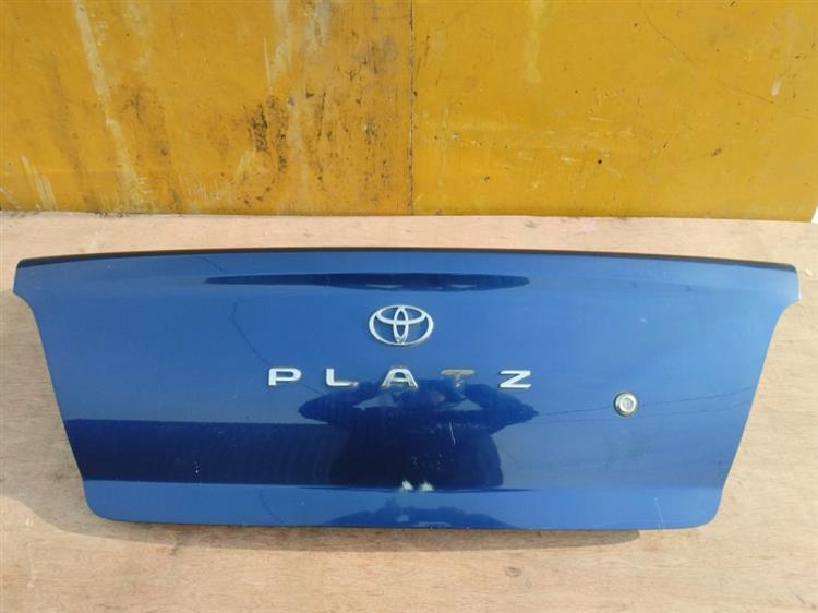 Крышка багажника Тойота Платц в Тутаеве 50762
