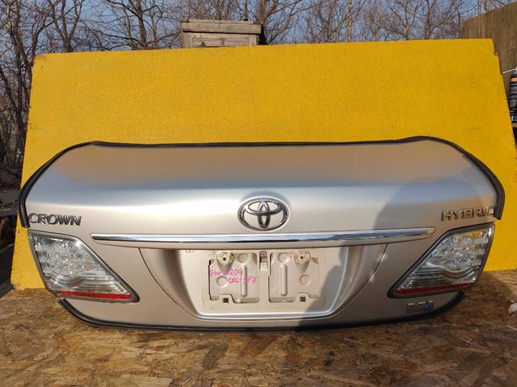 Крышка багажника Тойота Краун в Тутаеве 50774