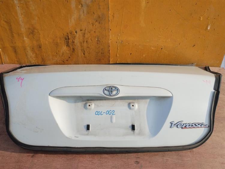 Крышка багажника Тойота Веросса в Тутаеве 50775