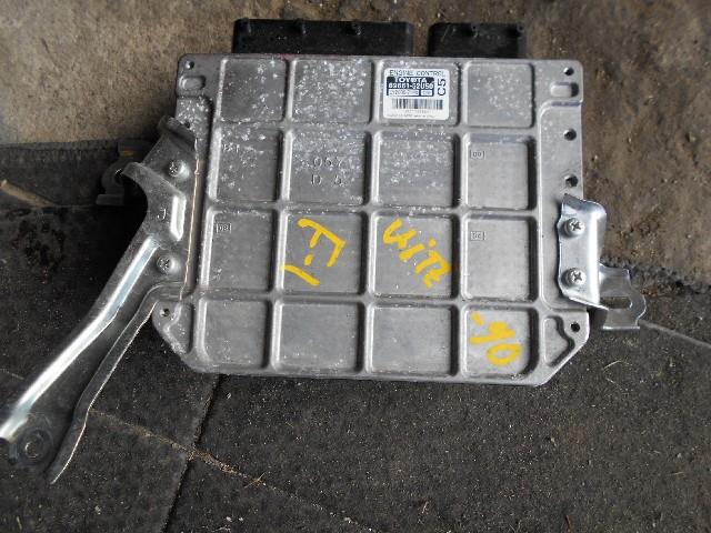 Блок управления ДВС Тойота Витц в Тутаеве 695662
