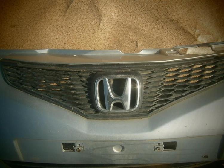 Решетка радиатора Хонда Фит в Тутаеве 70674