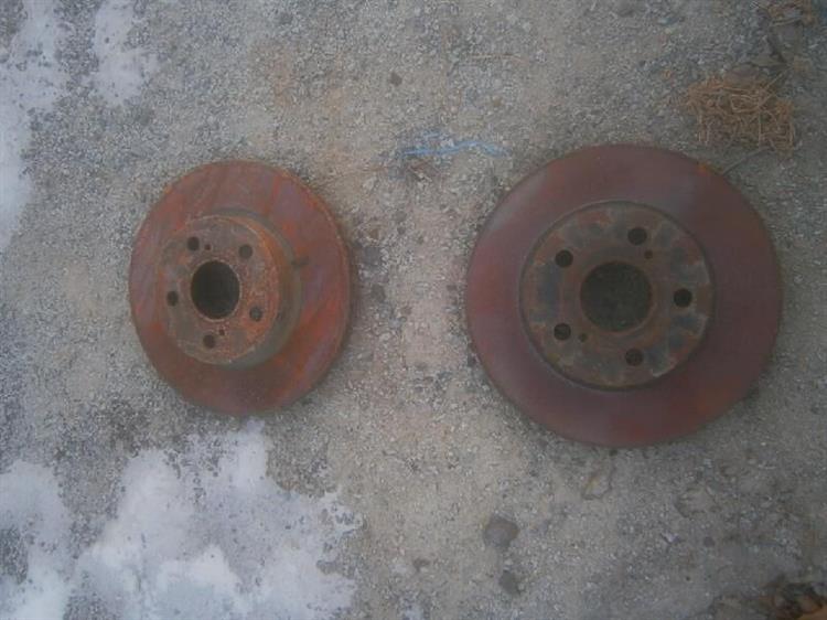 Тормозной диск Тойота Приус в Тутаеве 81564