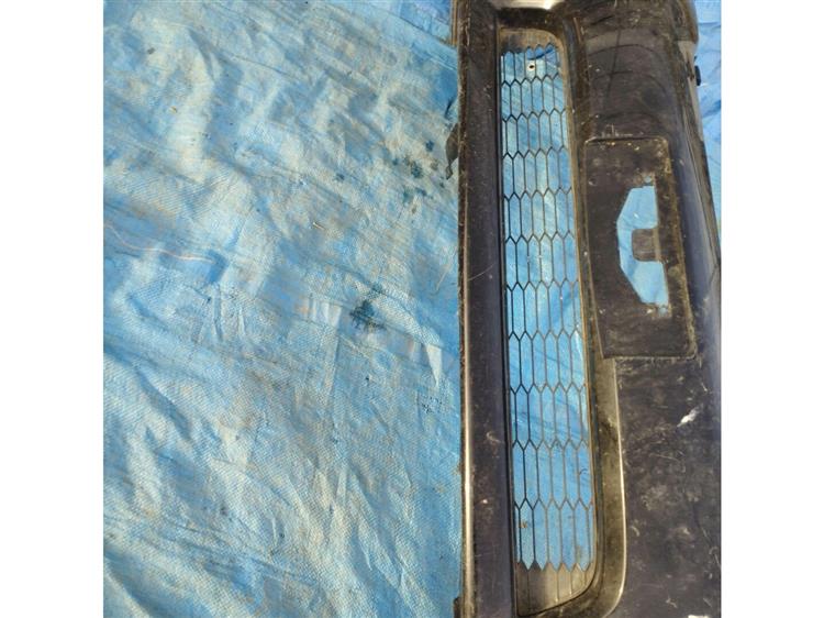 Решетка радиатора Тойота Исис в Тутаеве 88182